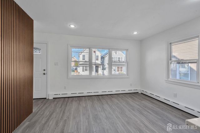 18 John Street, Carteret, NJ 07008