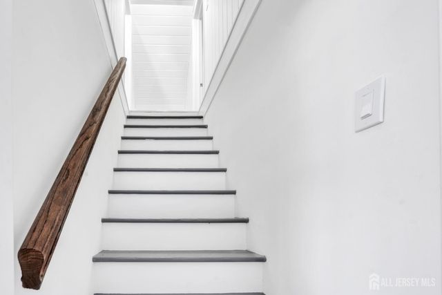 18 John Street, Carteret, NJ 07008