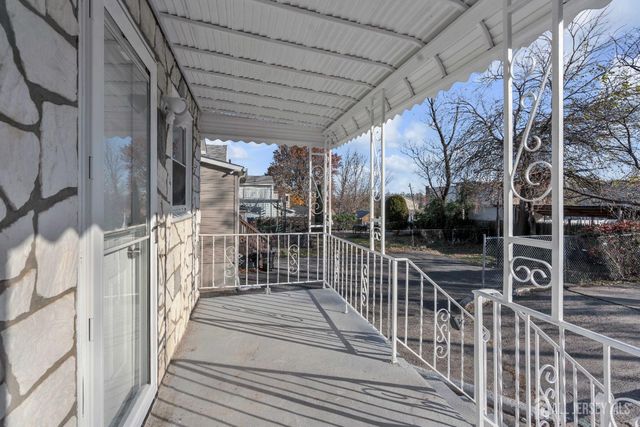 18 John Street, Carteret, NJ 07008