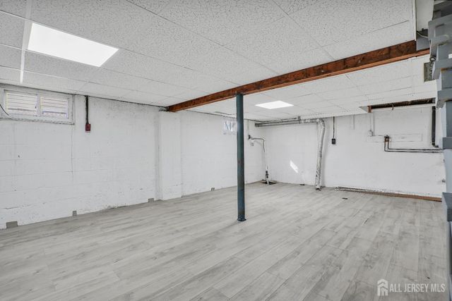 18 John Street, Carteret, NJ 07008