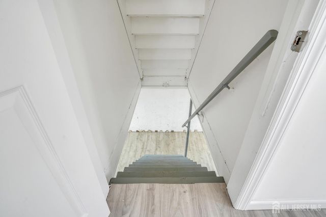 18 John Street, Carteret, NJ 07008