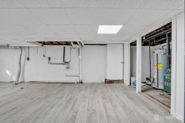 18 John Street, Carteret, NJ 07008