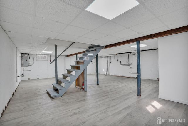 18 John Street, Carteret, NJ 07008