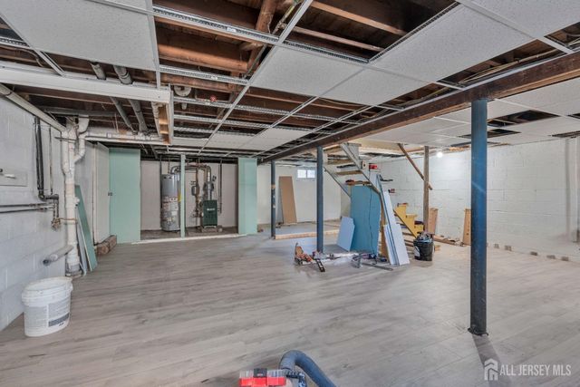 18 John Street, Carteret, NJ 07008