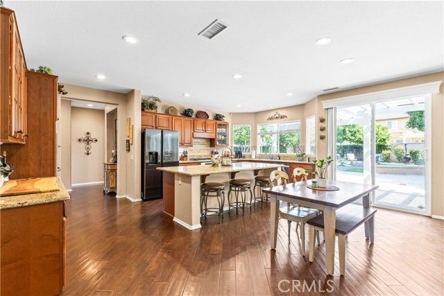 1357 Onyx Circle, Corona, CA 92882