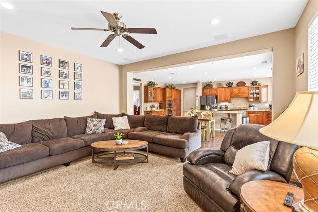 1357 Onyx Circle, Corona, CA 92882