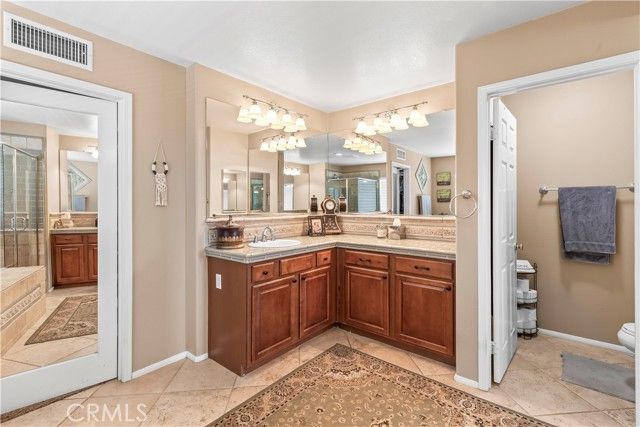 1357 Onyx Circle, Corona, CA 92882