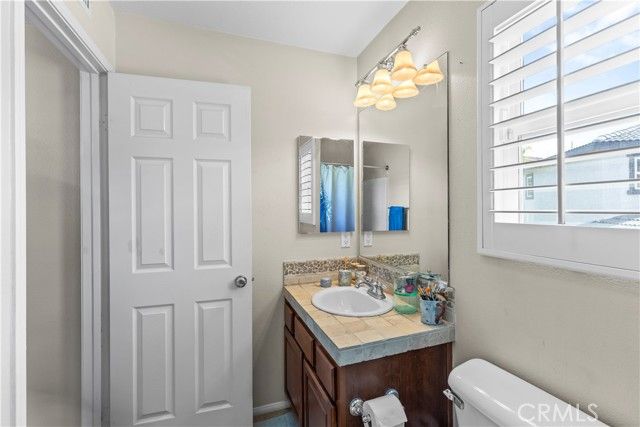 1357 Onyx Circle, Corona, CA 92882