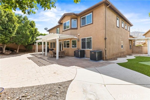 1357 Onyx Circle, Corona, CA 92882