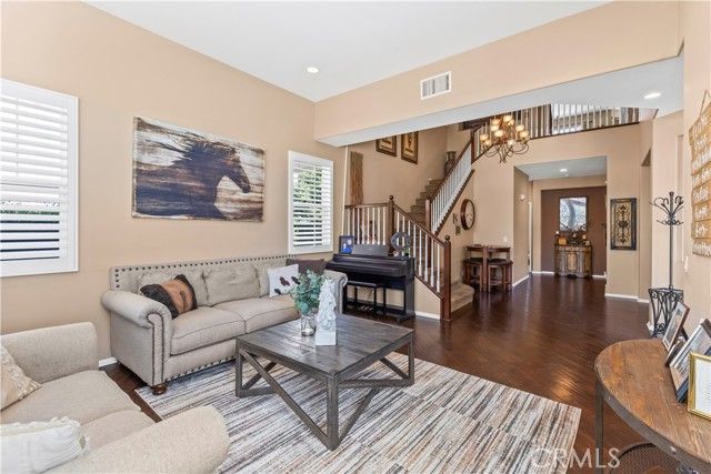 1357 Onyx Circle, Corona, CA 92882