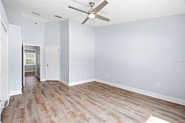 12450 BERKELEY SQUARE DRIVE, Tampa, FL 33626