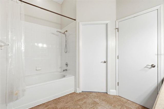 12450 BERKELEY SQUARE DRIVE, Tampa, FL 33626