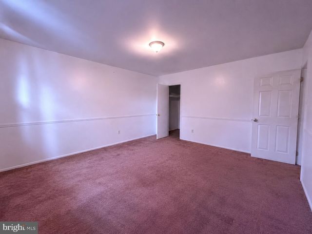 8 VERNON CT, Sicklerville, NJ 08081
