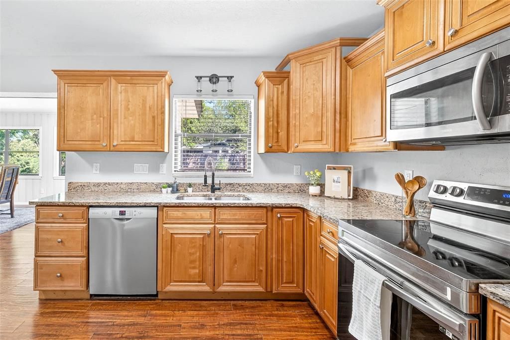 Image 16 of property listing at 206 FOREST PARK AVENUE, Temple Terrace, FL 33617