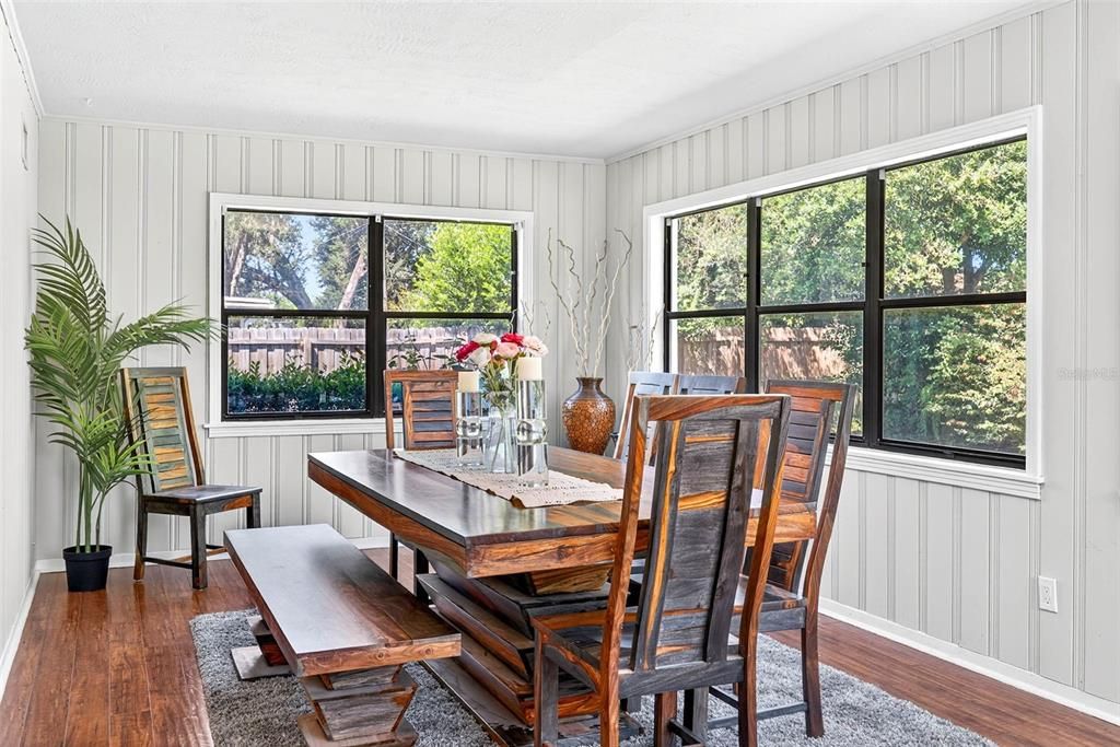 Image 20 of property listing at 206 FOREST PARK AVENUE, Temple Terrace, FL 33617