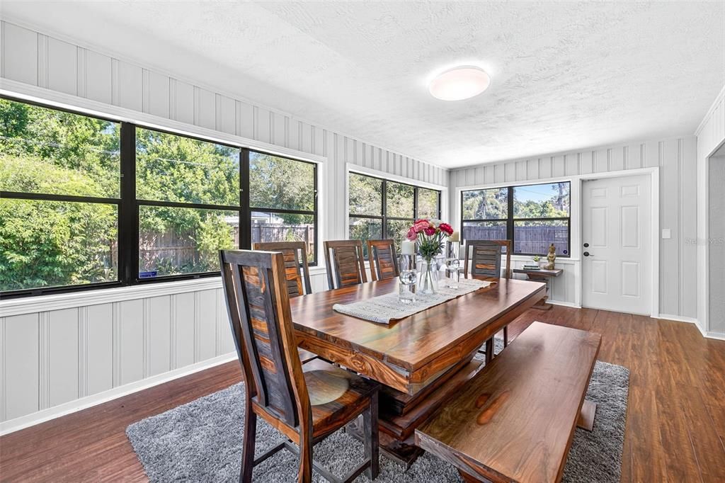 Image 21 of property listing at 206 FOREST PARK AVENUE, Temple Terrace, FL 33617