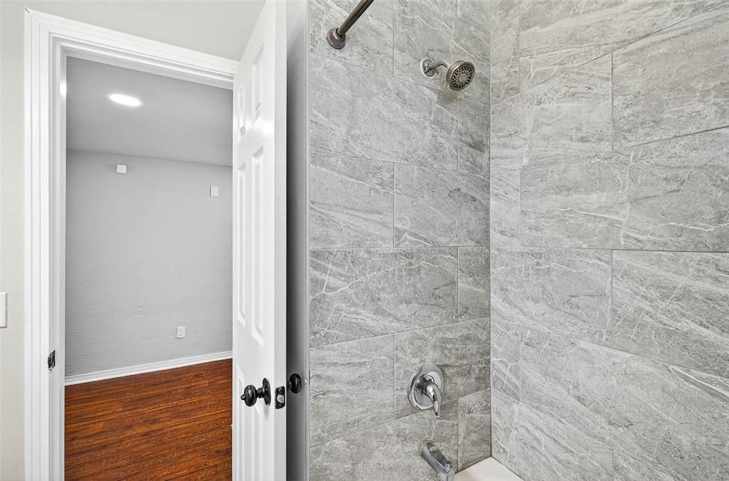 Image 38 of property listing at 206 FOREST PARK AVENUE, Temple Terrace, FL 33617