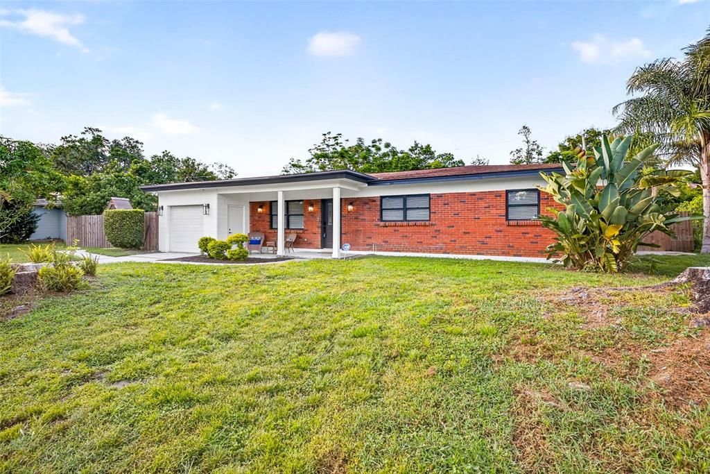 Image 4 of property listing at 206 FOREST PARK AVENUE, Temple Terrace, FL 33617
