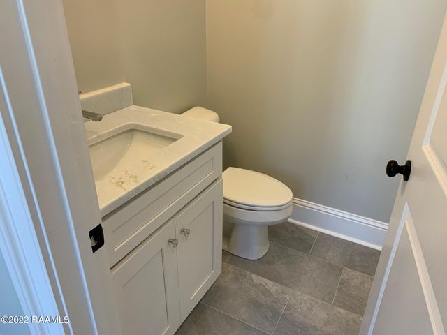 104 Shirekeep Lane, Lafayette, LA 70508