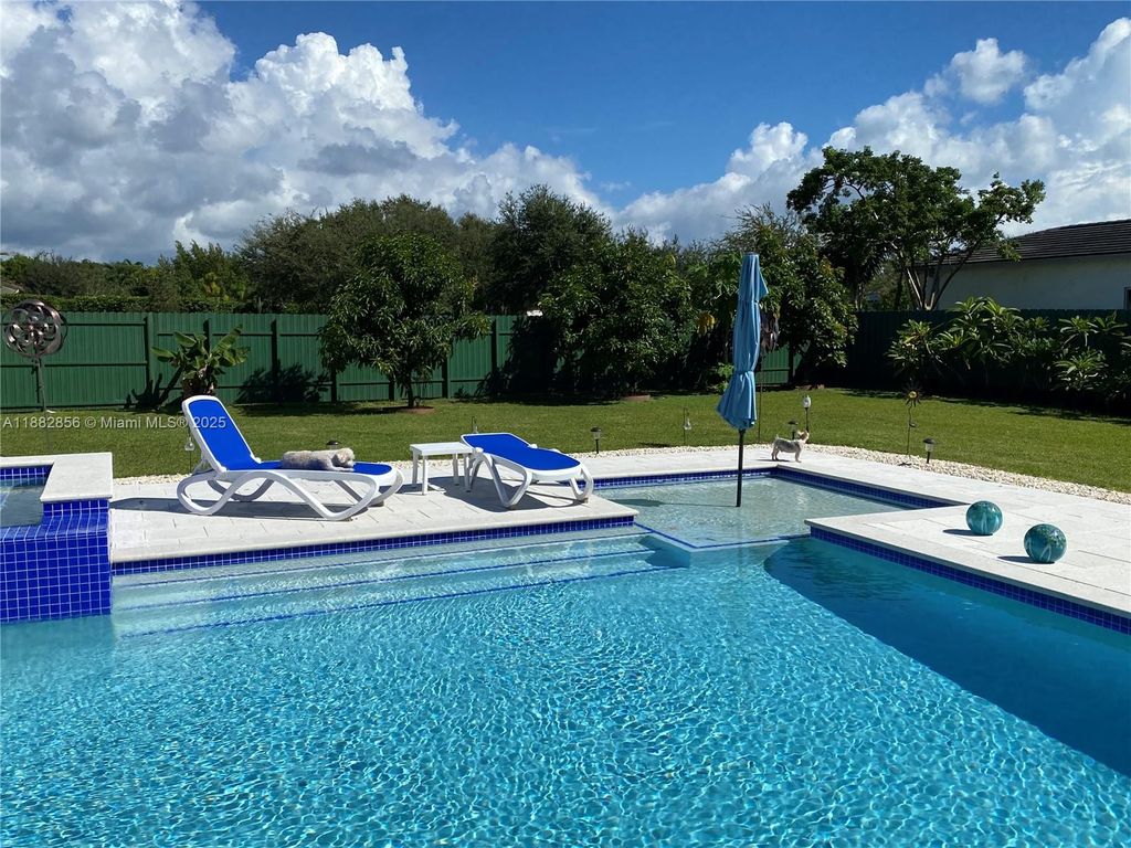 8250 SW 188th Ter, Cutler Bay, FL 33157