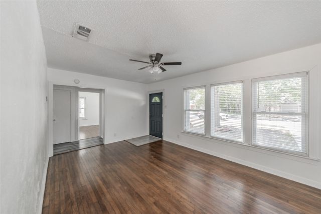 1252 Moran Drive, Dallas, TX 75218