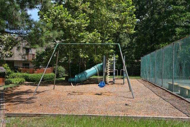 159 Finley Forest Drive, Chapel Hill, NC 27517