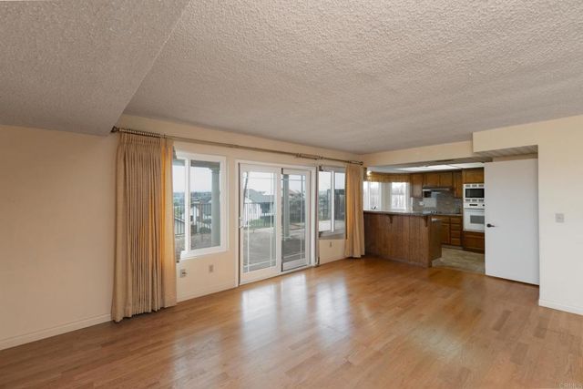 2120 Pintoresco Ct., Carlsbad, CA 92009