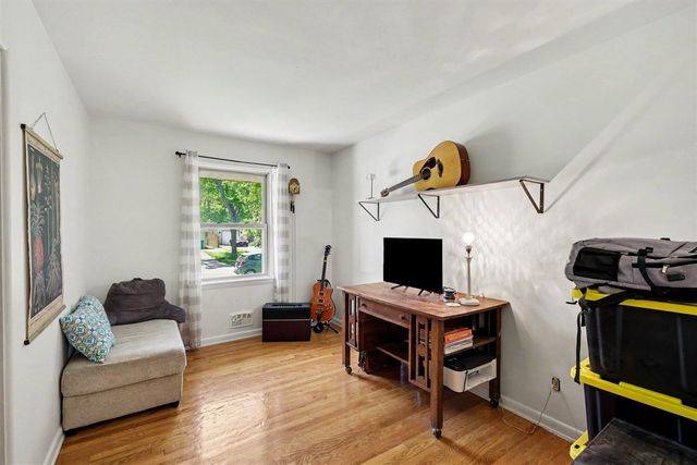 725 Parkway Drive, Grand Rapids, MI 49525