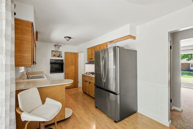 725 Parkway Drive, Grand Rapids, MI 49525