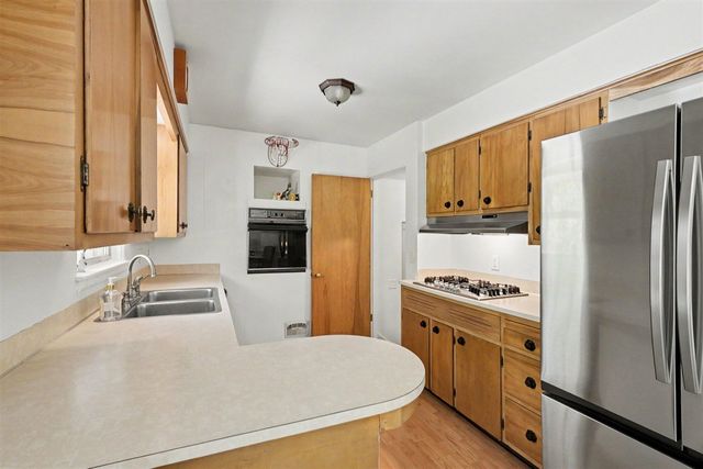 725 Parkway Drive, Grand Rapids, MI 49525