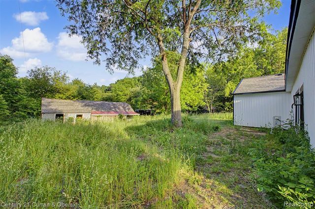 4296 Burgess Road, Pinckney, MI 48169