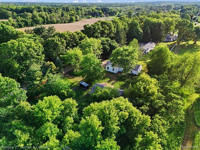 4296 Burgess Road, Pinckney, MI 48169