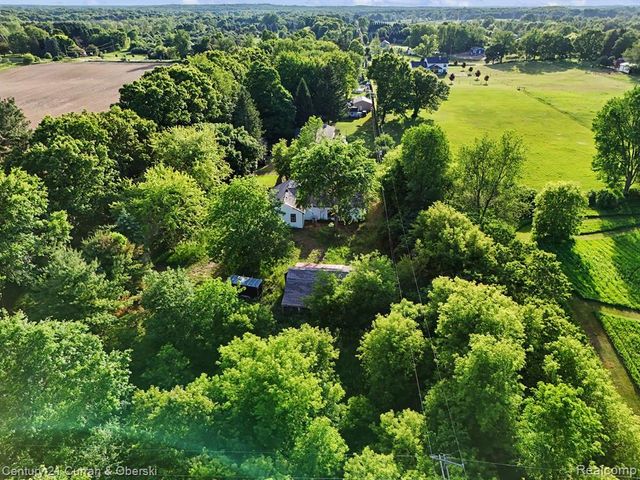 4296 Burgess Road, Pinckney, MI 48169