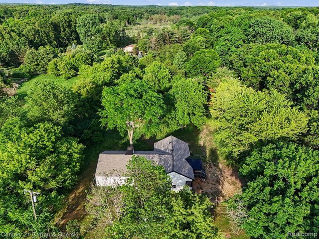 4296 Burgess Road, Pinckney, MI 48169