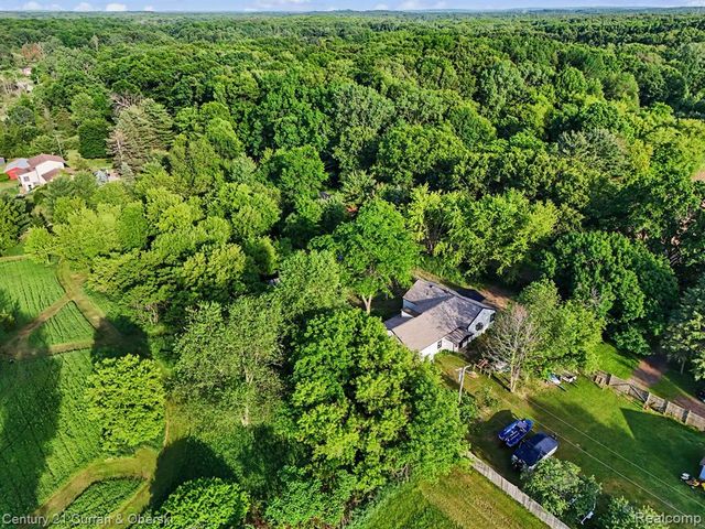4296 Burgess Road, Pinckney, MI 48169
