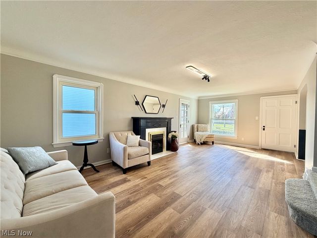 6702 Ackley Road, Parma, OH 44129