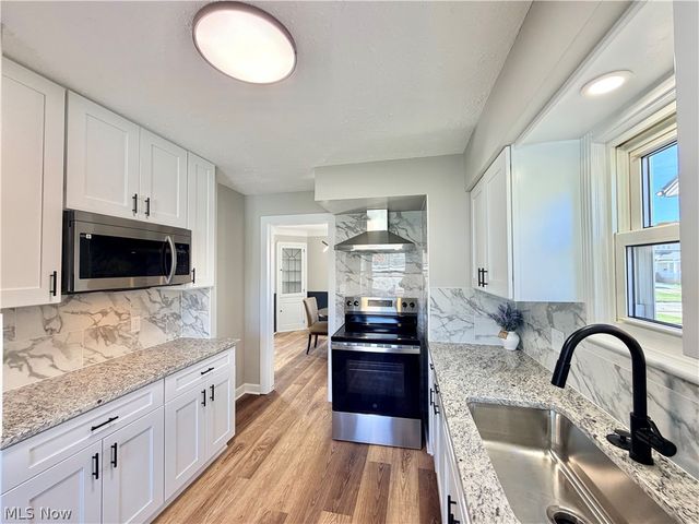 6702 Ackley Road, Parma, OH 44129