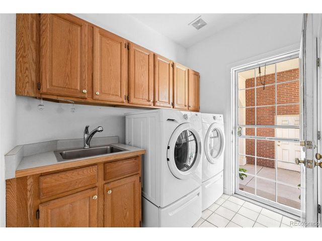 2090 S Joliet St, Aurora, CO 80014