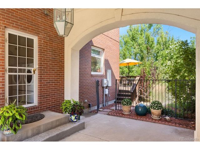 2090 S Joliet St, Aurora, CO 80014