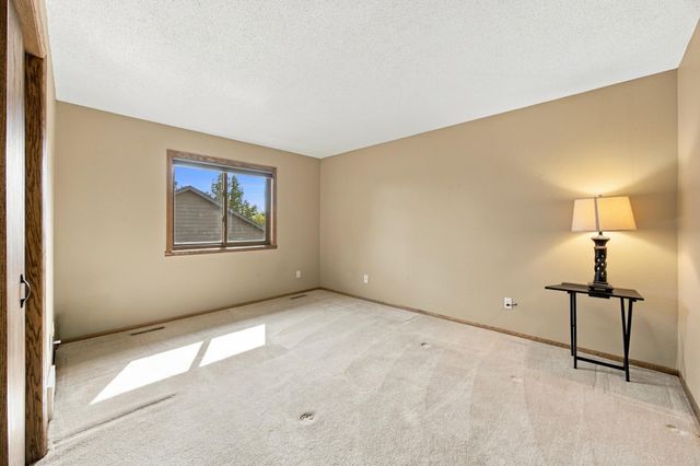 2802 28th Avenue S, Fargo, ND 58103