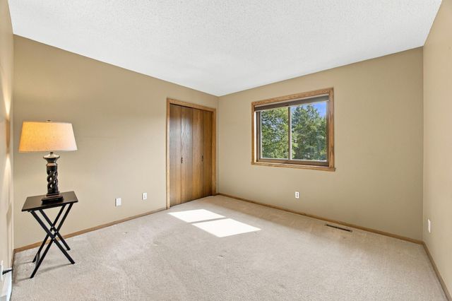 2802 28th Avenue S, Fargo, ND 58103