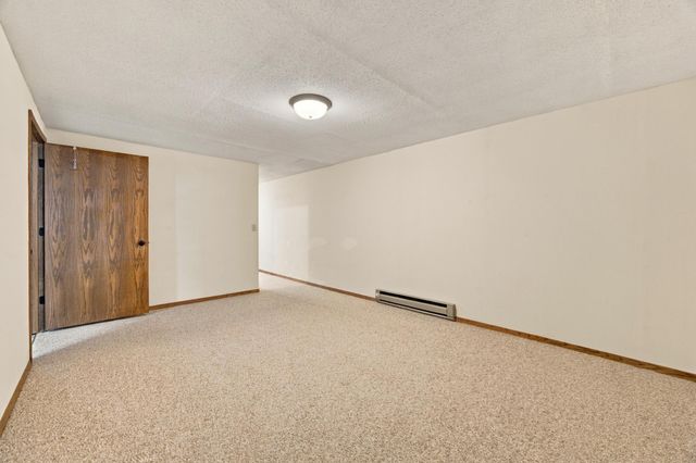 2802 28th Avenue S, Fargo, ND 58103