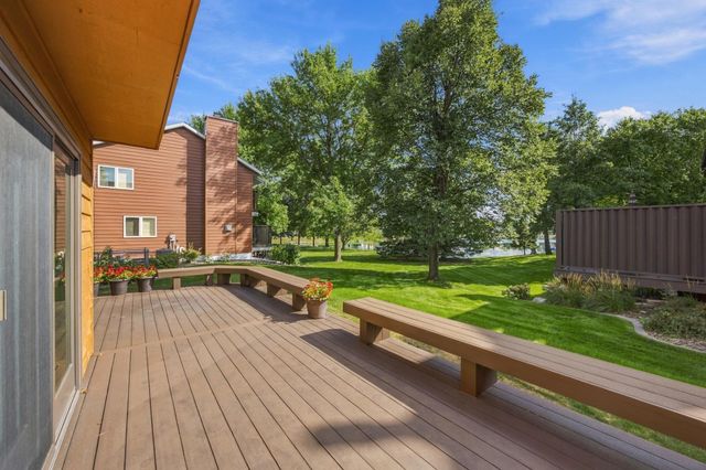 2802 28th Avenue S, Fargo, ND 58103