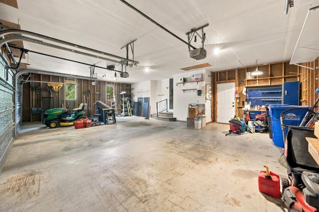 2802 28th Avenue S, Fargo, ND 58103