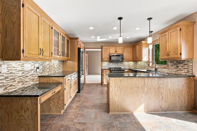 2802 28th Avenue S, Fargo, ND 58103