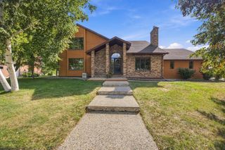 2802 28th Avenue S, Fargo, ND 58103