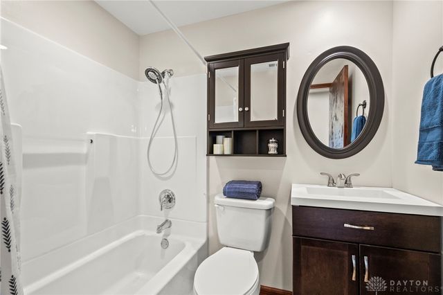 1373 Maplegrove Drive, Fairborn, OH 45324