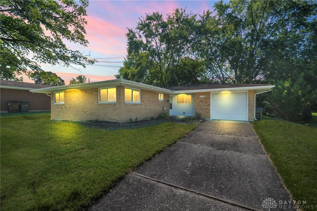 1373 Maplegrove Drive, Fairborn, OH 45324