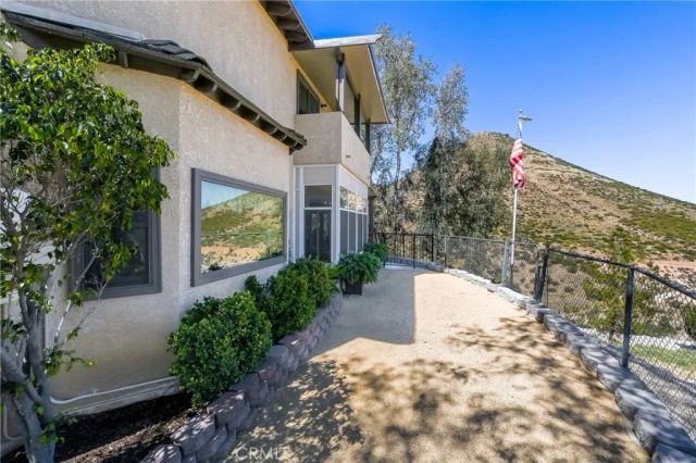 32360 Navajo Springs, Wildomar, CA 92595