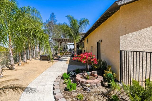 32360 Navajo Springs, Wildomar, CA 92595